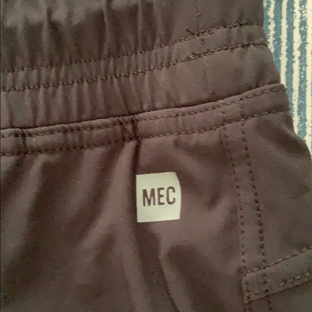 MEC Shorts - Picture 2 of 4